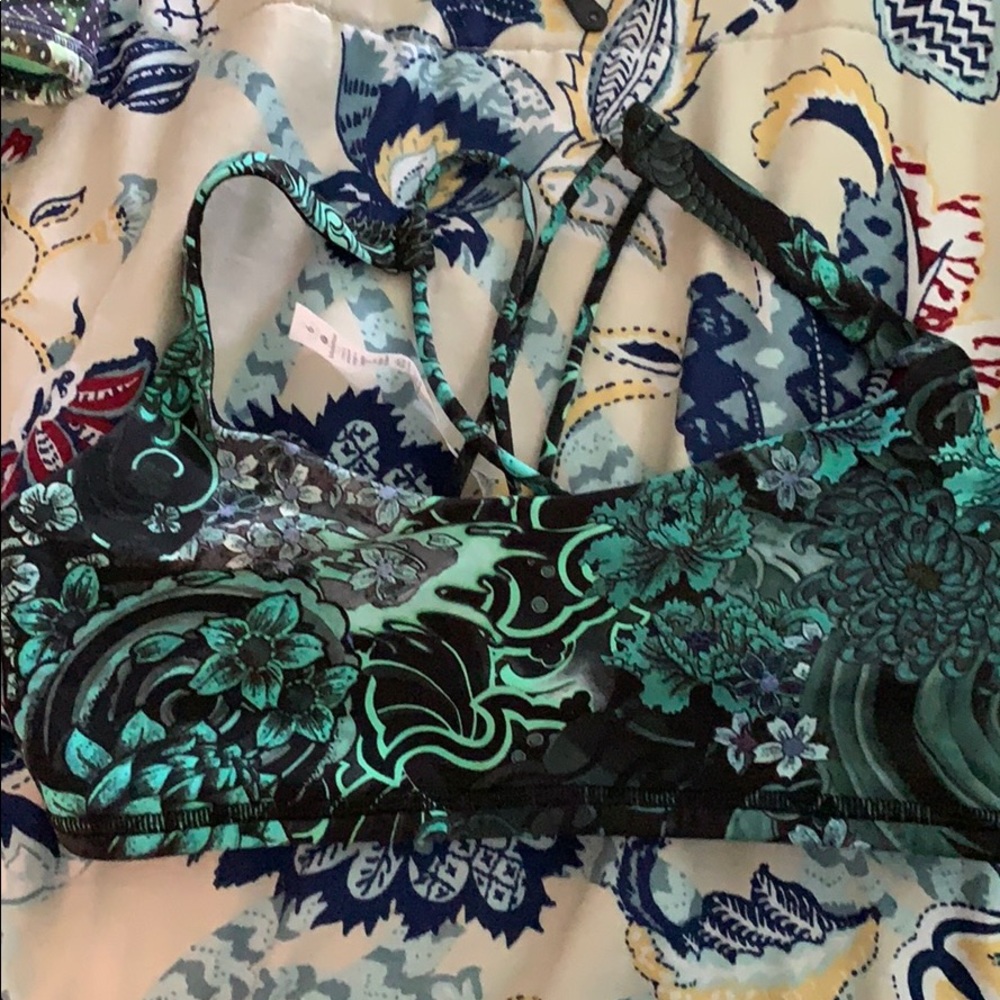 Lululemon sport bra